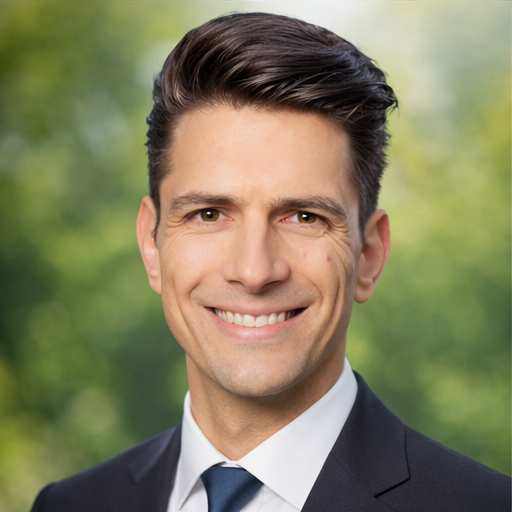 business_headshot_3_outdoor_green business_headshot_3_outdoor_green